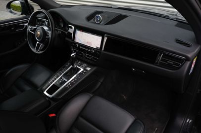 Car image 31