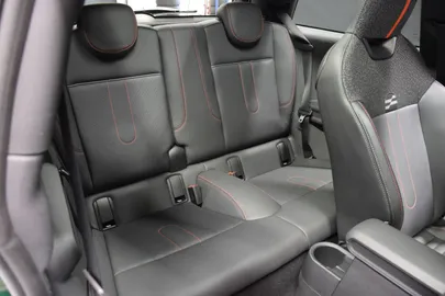 Car image 24
