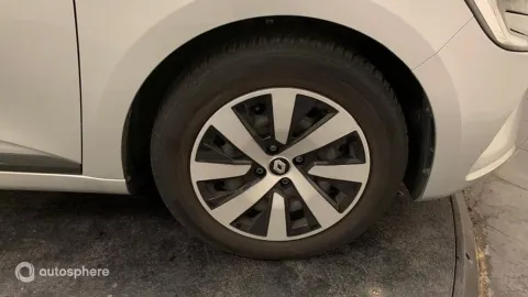 Car image 20