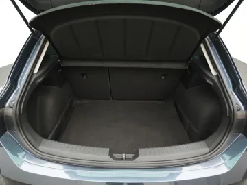 Car image 34