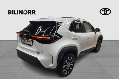 Car image 5