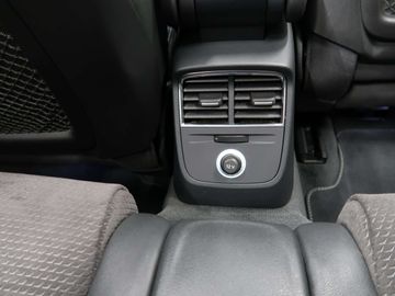 Car image 38