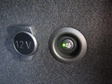 Car image 27