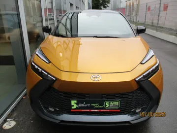 Car image 3