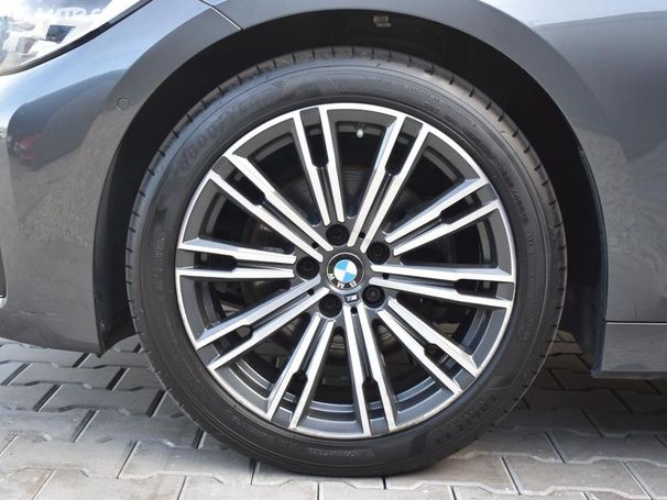 BMW 320d Touring xDrive 140 kW image number 34