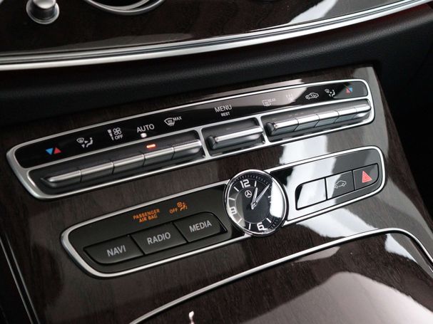 Mercedes-Benz E 300 e PHEV 235 kW image number 9