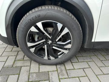 Car image 40