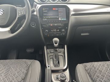 Car image 12