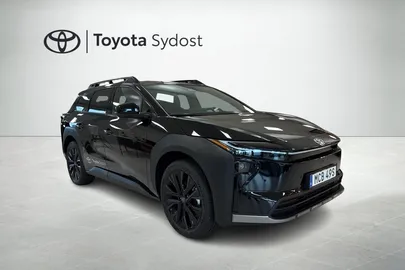 Car image 18