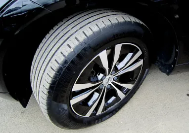 Car image 29