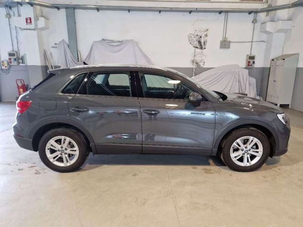 Audi Q3 35 TDI S tronic Business 110 kW image number 7