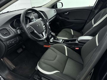 Car image 30