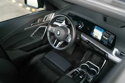 Car image 37
