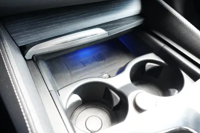 Car image 37