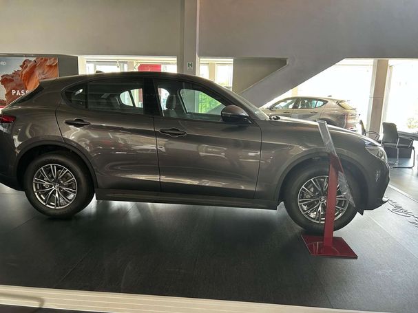 Alfa Romeo Stelvio Diesel Super 140 kW image number 8