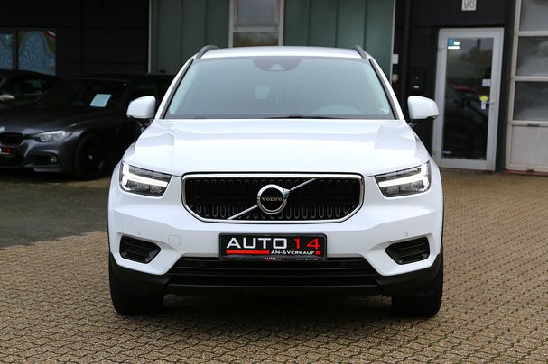 Volvo XC40 Momentum 120 kW image number 7