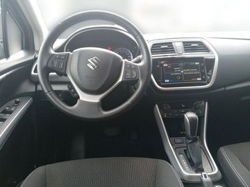 Car image 7