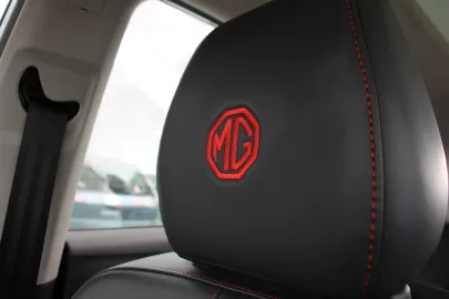 Car image 37