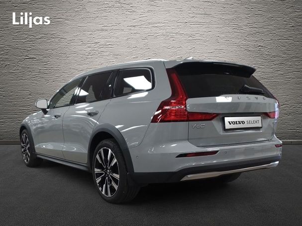 Volvo V60 Cross Country AWD B5 186 kW image number 3