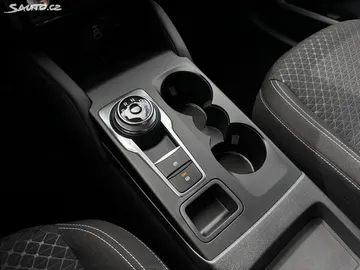 Car image 33