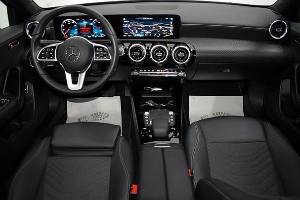 Mercedes-Benz A 250 e 160 kW image number 3