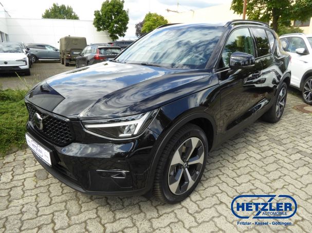 Volvo XC40 B3 Plus Dark 120 kW image number 1