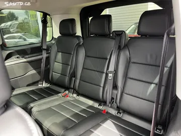 Car image 34