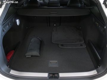 Car image 47