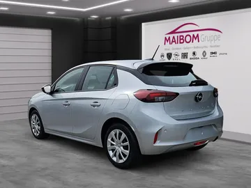 Car image 5