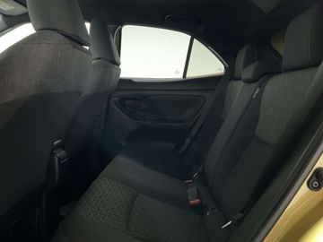 Car image 30