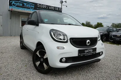 Car image 30
