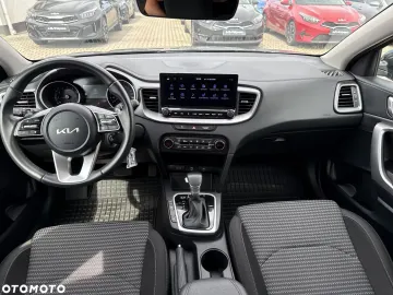 Car image 26