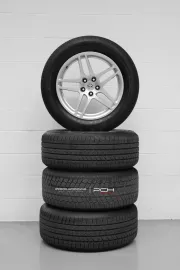 Car image 30
