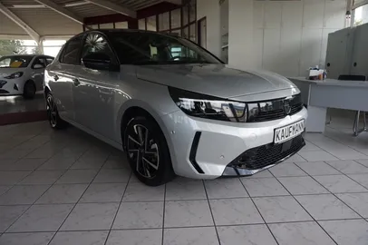 Car image 16