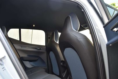 Car image 31