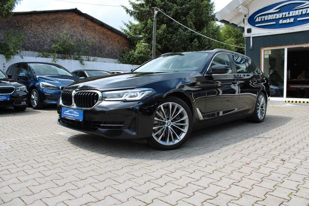 BMW 540d Touring xDrive 250 kW image number 2