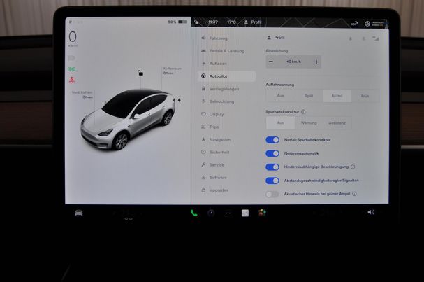 Tesla Model Y Long Range AWD 378 kW image number 16