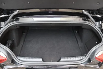 Car image 33