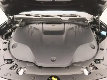 Car image 28