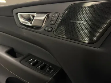 Car image 42