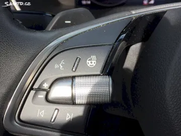 Car image 33