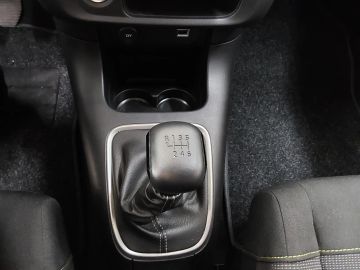 Car image 26