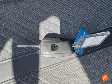 Car image 27