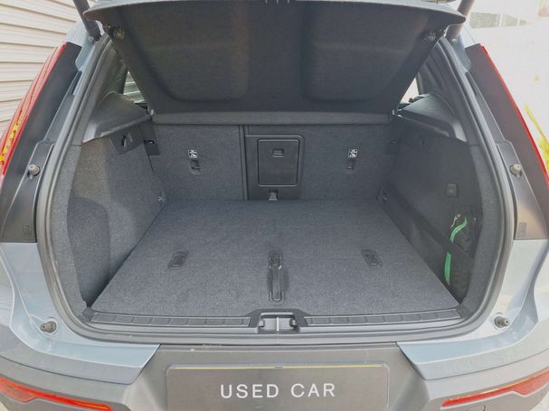 Volvo XC40 T4 Momentum 140 kW image number 7