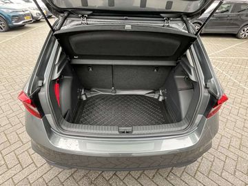 Car image 37