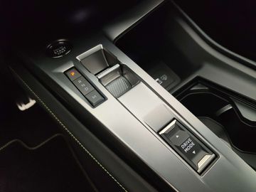 Car image 26