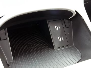 Car image 45