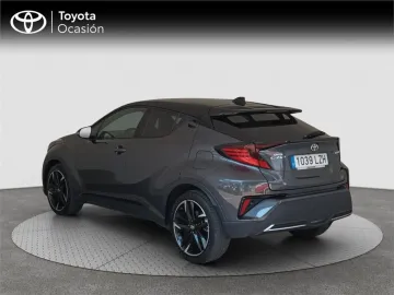 Car image 4