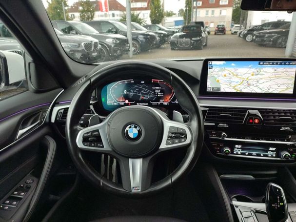 BMW 530d Touring M 210 kW image number 11