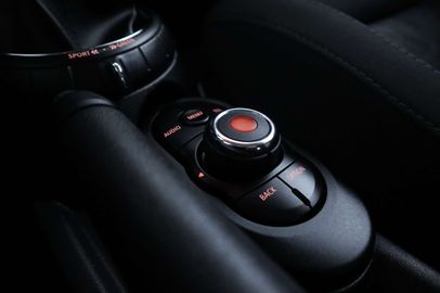 Car image 31